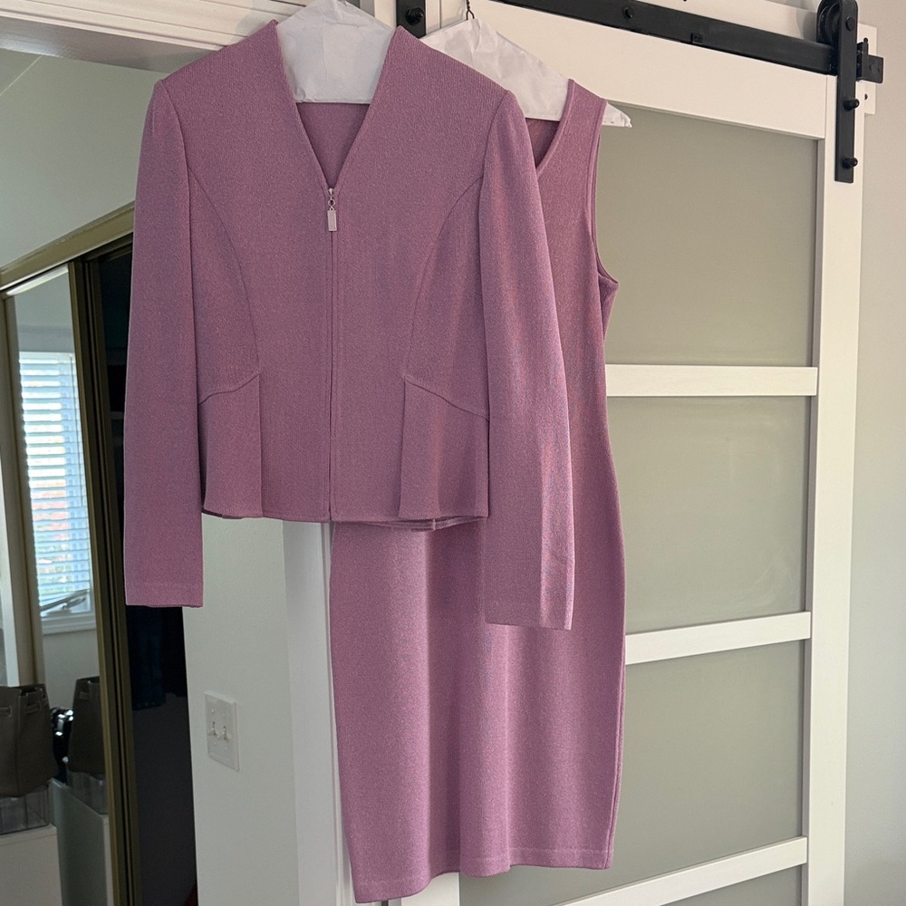 St John Light Purple Mauve Knit Sleeveless Dress and Jacket Set size 6.